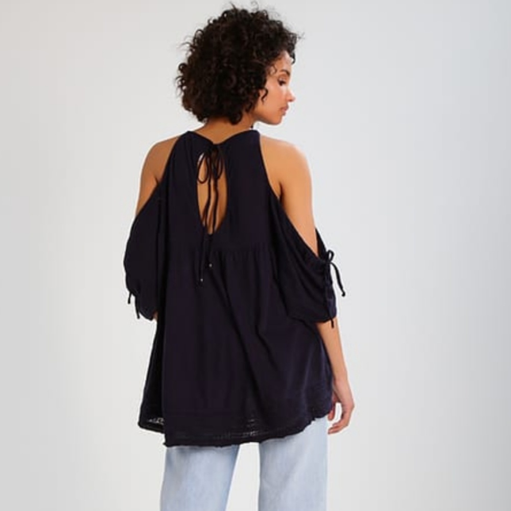 Free People Fast Times Peasant Top Cold Shoulder Embroidered Navy Blue Small NWT - Picture 7 of 10